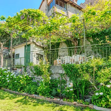 Castello By Interhome דרביו