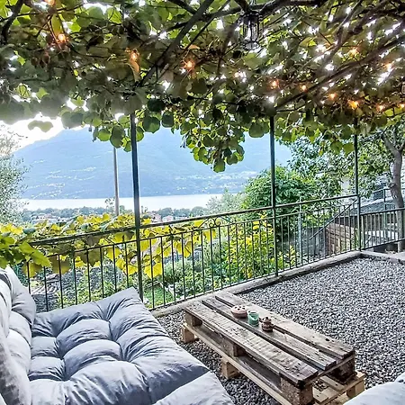 Castello By Interhome * ديرفيو